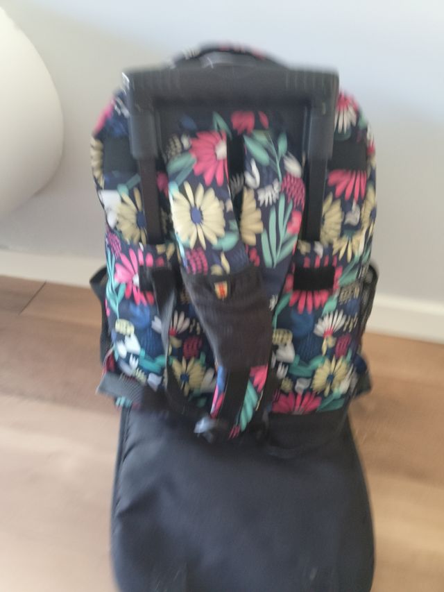 Mochila totto de ruedas