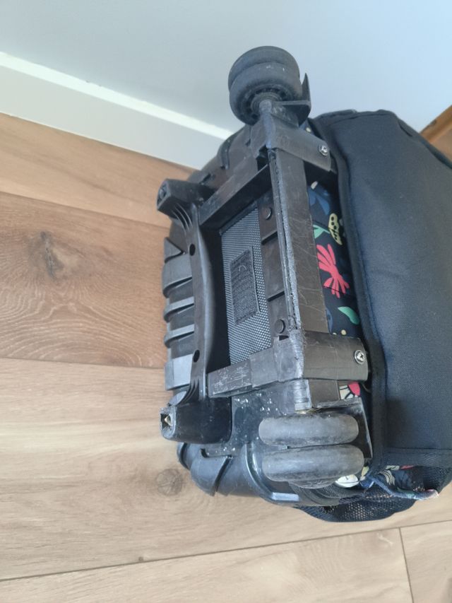 Mochila totto de ruedas