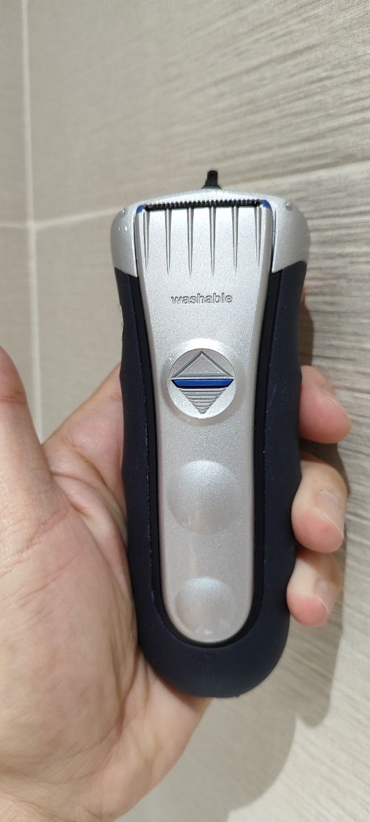 Afeitadora Braun Series 3 330