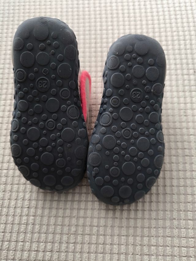 Zapatillas de casa talla 23 