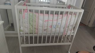 Minicuna SIN USAR colecho colchón edredón y protec