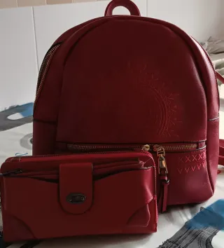 Mochila de piel mujer en rojo