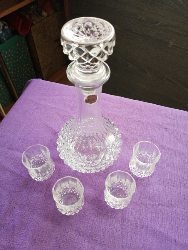 Licorera cristal de Arques 25x12 + 4 chu