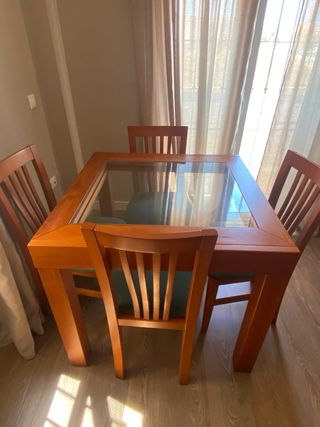 Mesa comedor y sillas