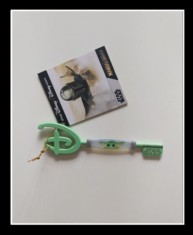 Llave The Mandalorian-Grogu Disney Store
