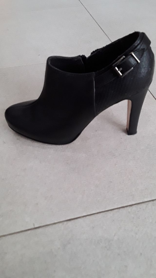 Zapatos tacón negros