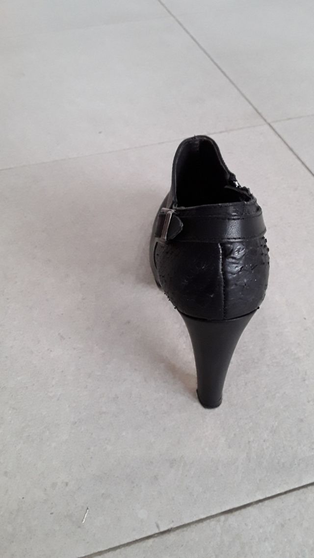 Zapatos tacón negros