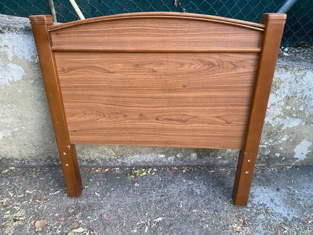 Camera antica completa.