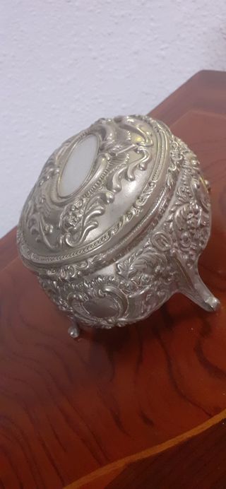 Joyero antiguo estaño plateado. Caja cofre joyas.