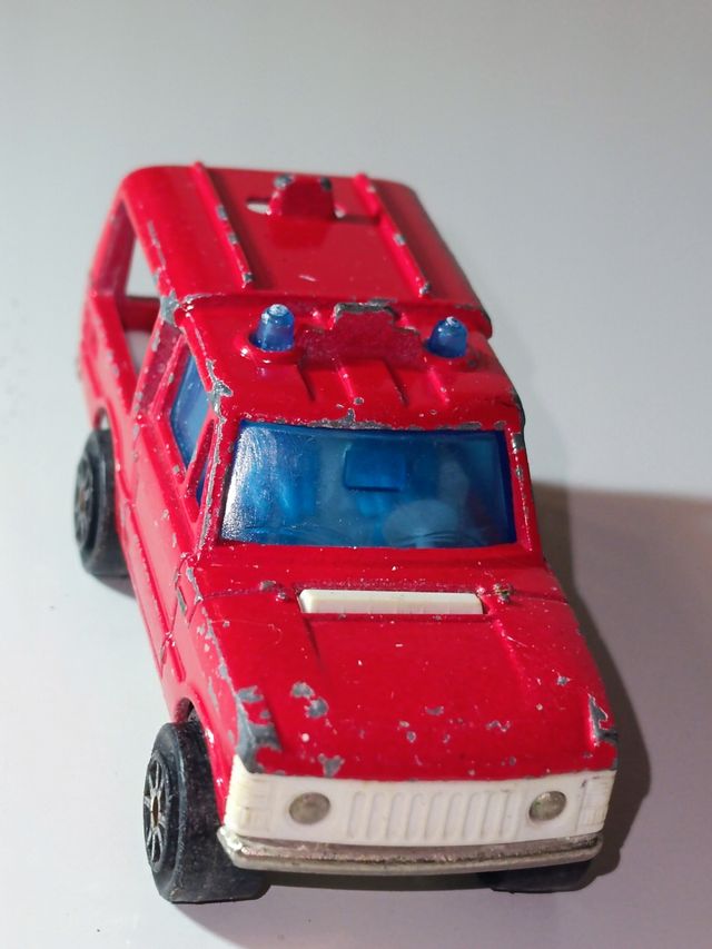 RANGE ROVER BOMBEROS 1/64 MAJORETTE