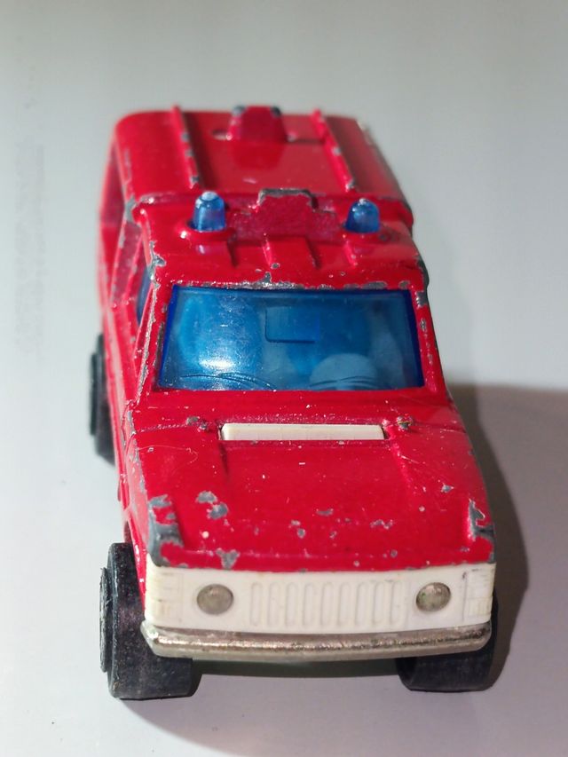 RANGE ROVER BOMBEROS 1/64 MAJORETTE