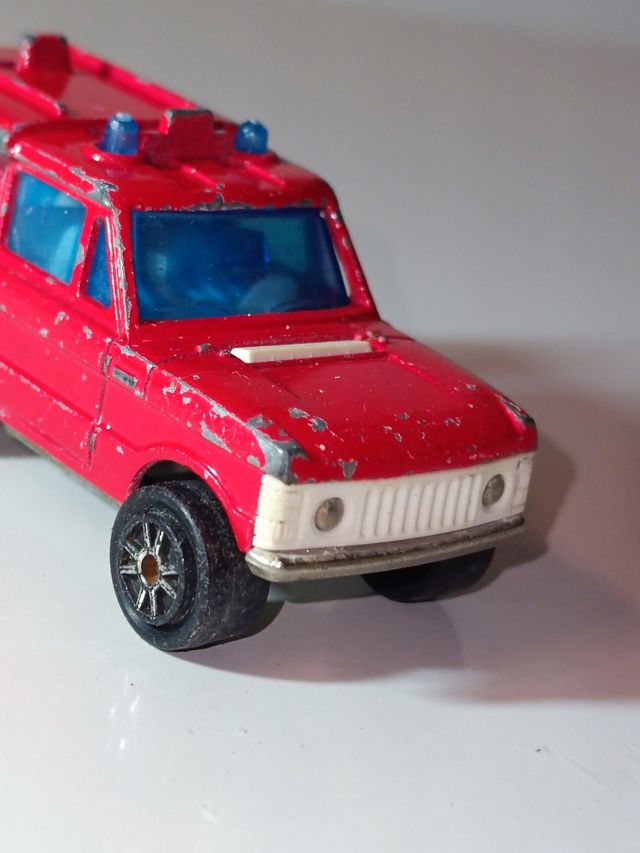 RANGE ROVER BOMBEROS 1/64 MAJORETTE