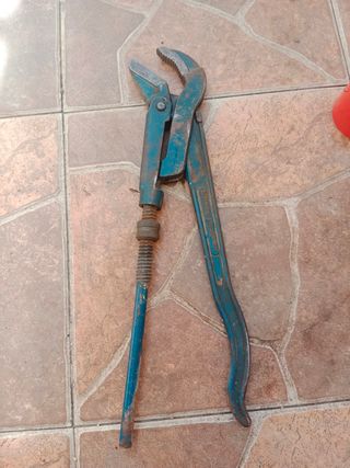 Llave dullant o alicate de presión acesa
