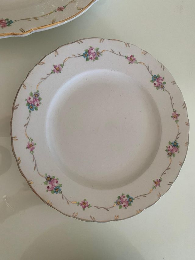 Servizio da tavola antico