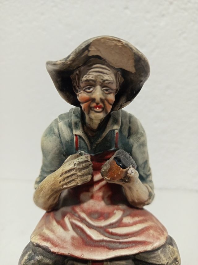 Figura antigua zapatero