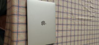 Macbook Pro A2251 