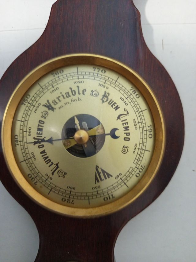 Estación metereológica antigua