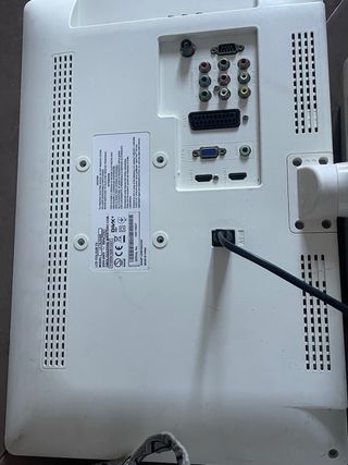 Television sharp aquos 15 pulgadas  con mando