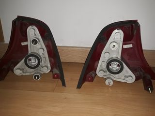pilotos traseros ford focus  1998-2004
