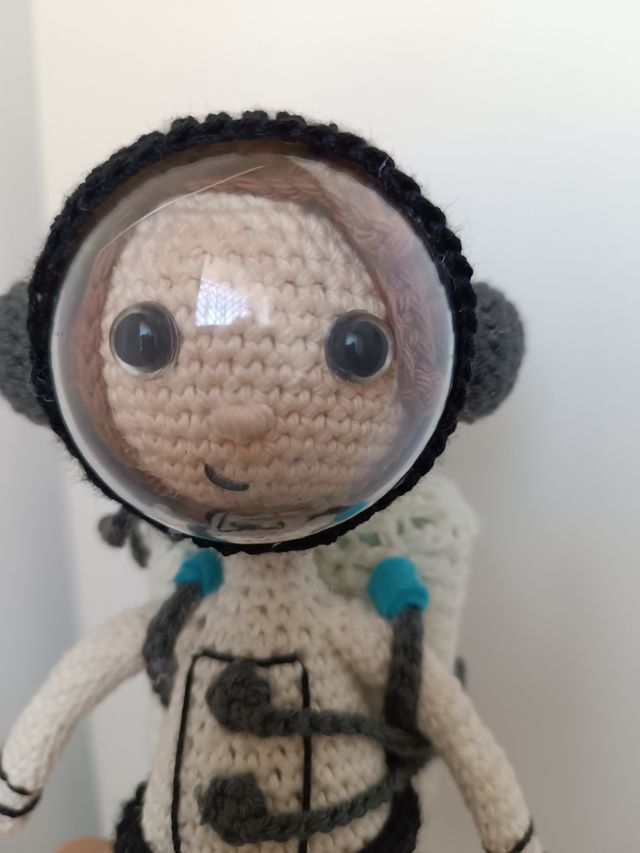 Astronauta y cohete de crochet
