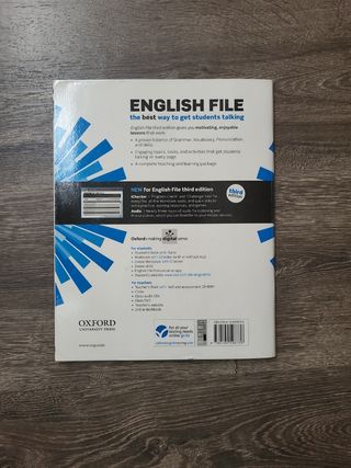 2 libros: English File Pre intermediate