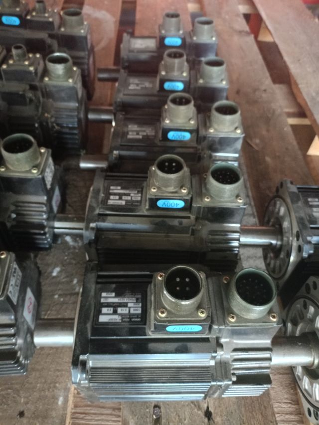 Sgdh05de 10de 15de sgmgh motori yaskawa omron