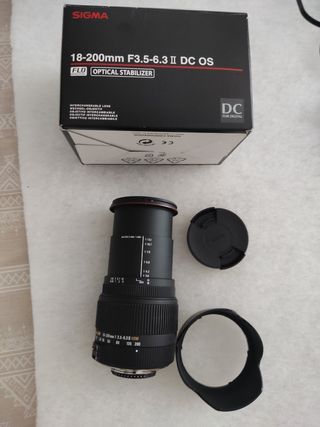 Cámara reflex c/objetivo y objetivo auxiliar