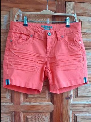 Pantalon corto. Sin estrenar. T 40
