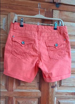Pantalon corto. Sin estrenar. T 40