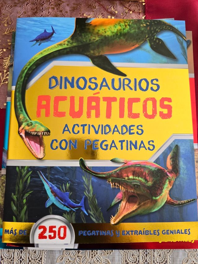 Libros de pegatinas dinosaurios