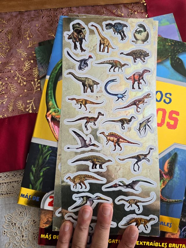 Libros de pegatinas dinosaurios