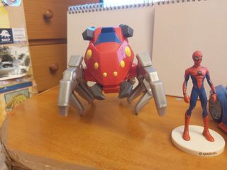 Spiderman 2 vehículos y muñecos