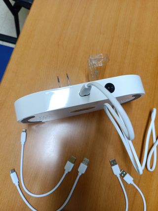 Cargador para teléfono. Inalámbrico y normal