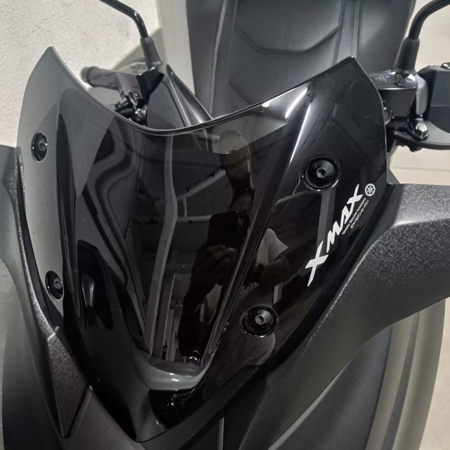 Schermo sportivo per X-MAX