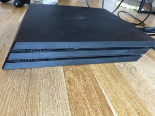 PS 4 con dos mandos