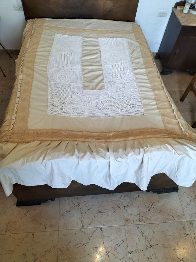 Colcha de lino echa a anchillo