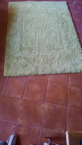 Alfombra verde pistacho grande