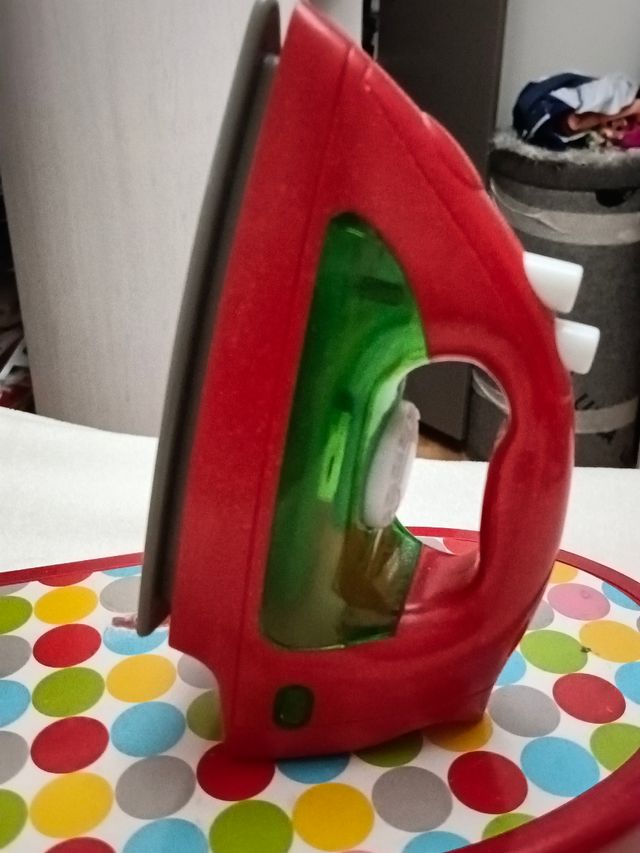 Lavadora,tabla de planchar,plancha y ces