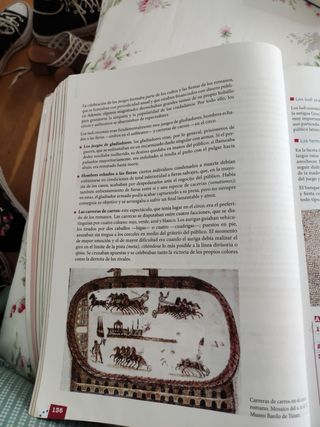 Libro de Latín 1 bachillerato. Anaya.
