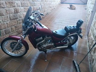 Suzuki intruder vs600