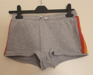 Pantaloncini per ragazza di 14 anni