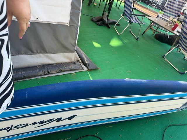 Tabla surf esta en isla cristina