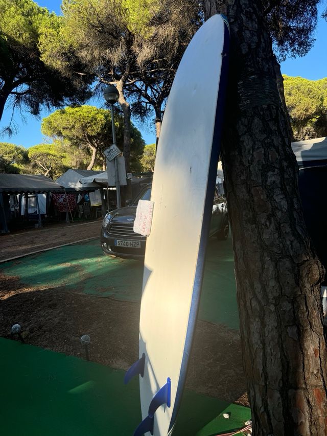 Tabla surf esta en isla cristina