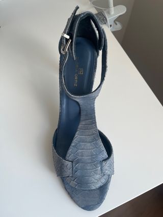 Sandalia de tacón Gloria Ortiz