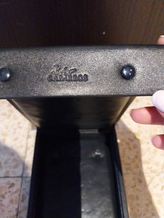 Estuche de piel para guardar las joyas.