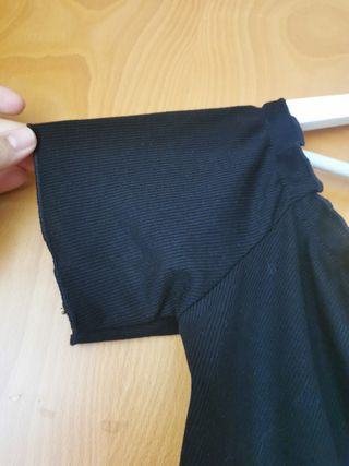 Top negro corto manga corta