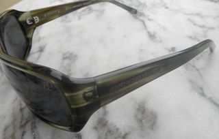 Gafas de sol diseñadas del modisto Antonio Pernas