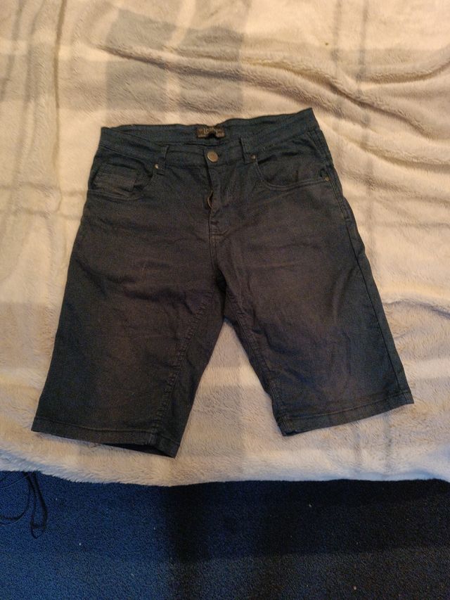 Pantalón corto vaquero azul marino