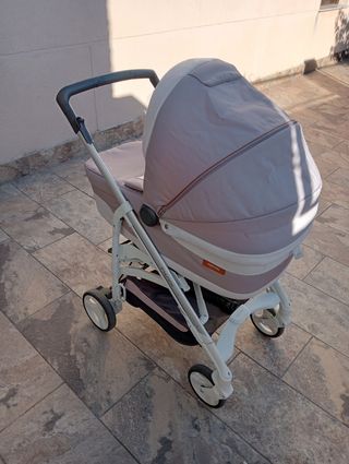 Silla y capazo de bebé