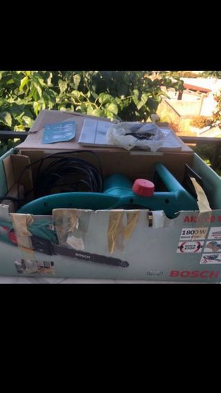 MOTOSIERRA BOSCH 1800W 40S